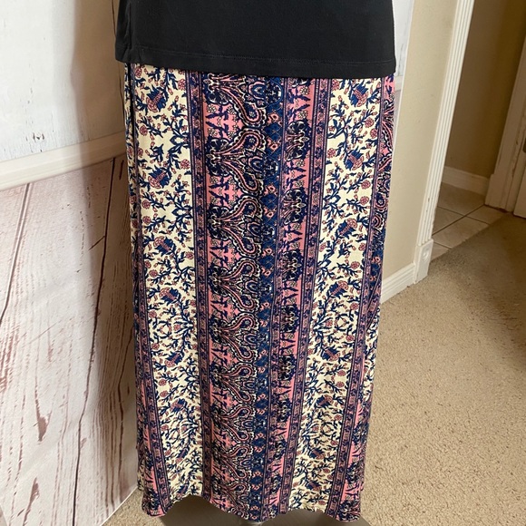 Floral Maxi Skirt - Picture 3 of 16